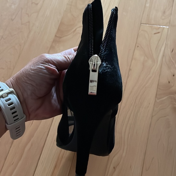 Sexy mesh heels - Picture 3 of 3